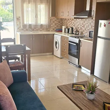 Apartament Frosos House *